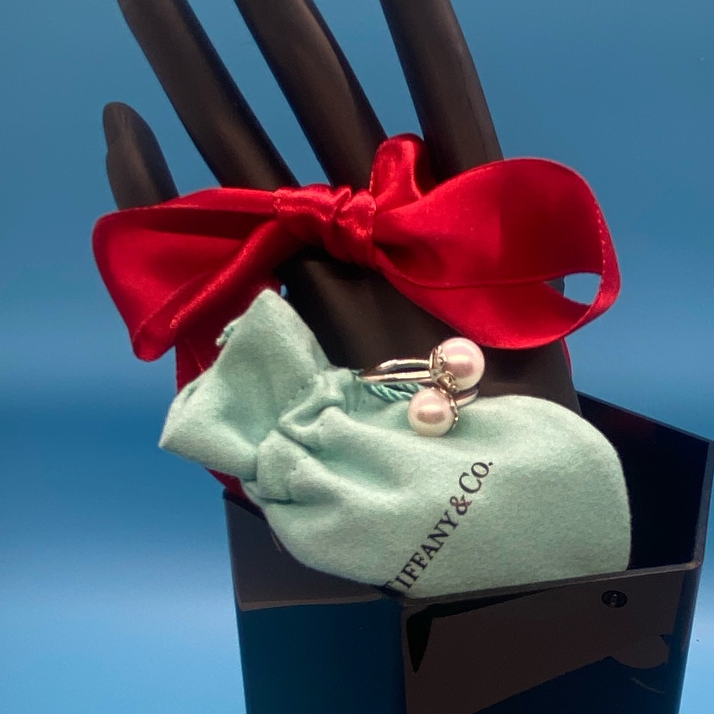 SOLD
Tiffany & Co Goldoni Double Pearl Ring Sterling Silver Paloma Picasso